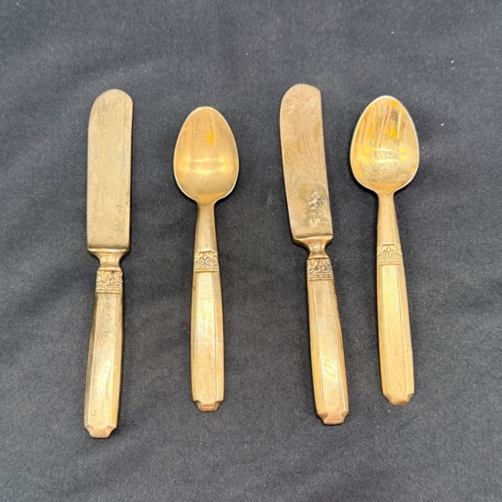 V. United Co Ltd Vintage Bronze Flatware Set 2 Butter Knives 2 Teaspoons Thai